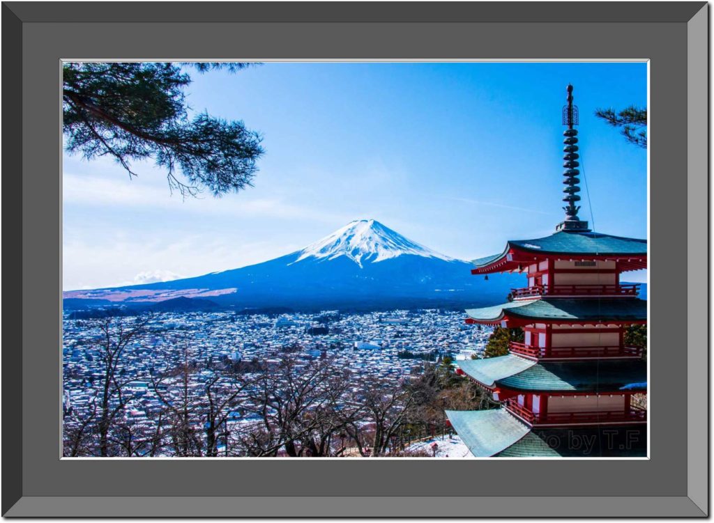 新倉富士浅間神社からの富士